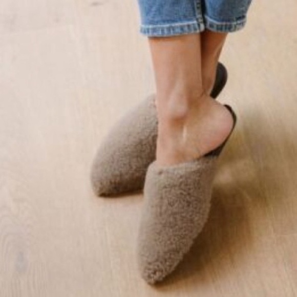 Jenni Kayne Tan Fuzzy Shearling Mules | Very Good Condition - Picture 2 of 11